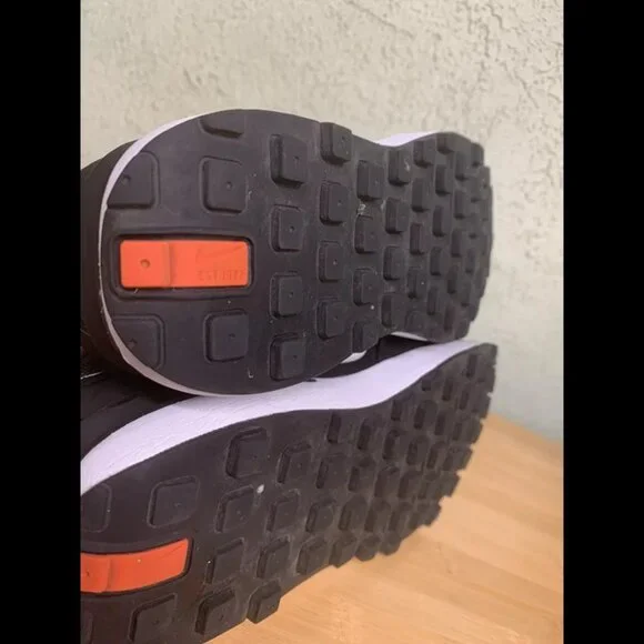 Nike Waffle One Womens Size 9 Running Sneaker‎ Shoes DC2533 001 Black White - Picture 10 of 11